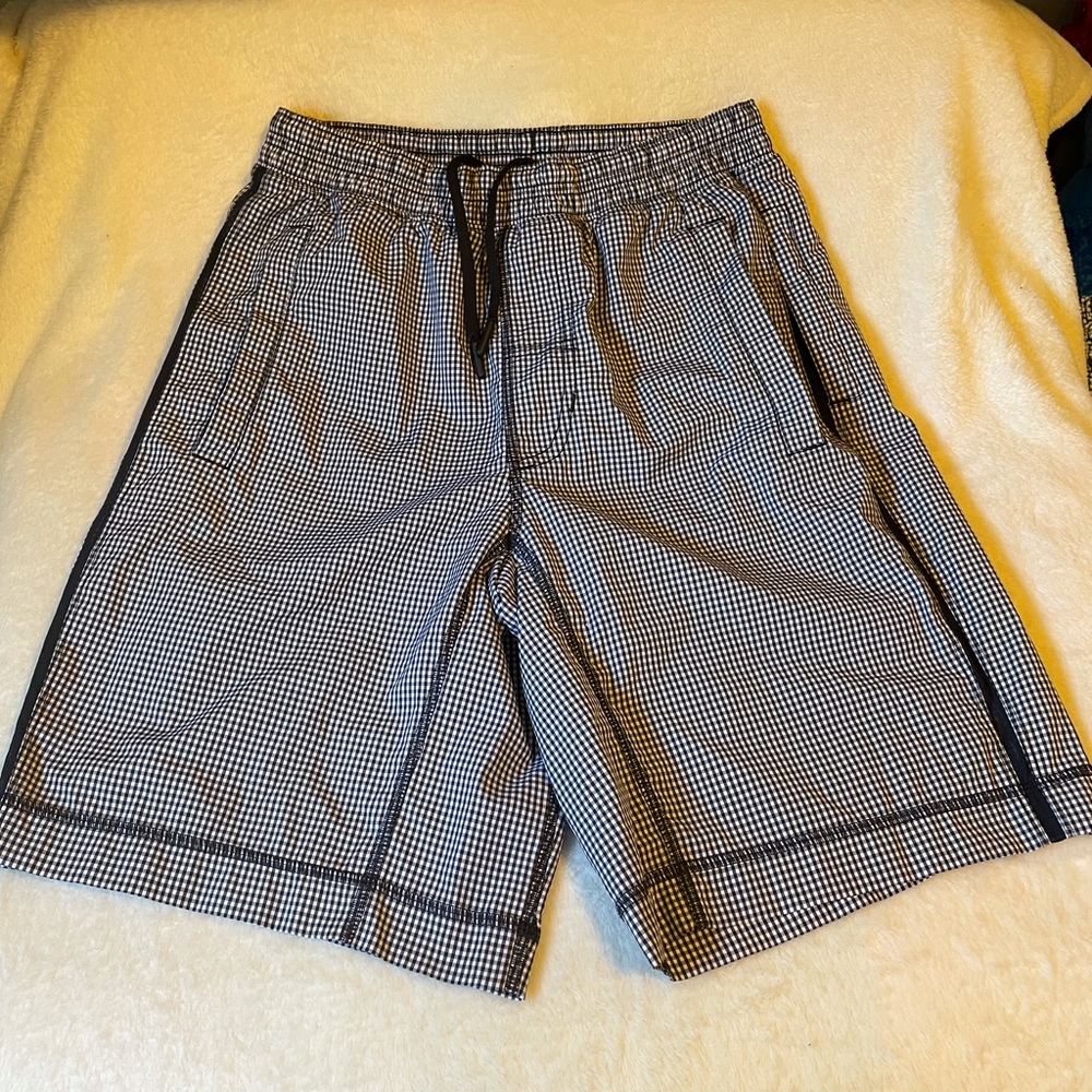 LULULEMON Pace Breaker Inkwell Gingham shorts